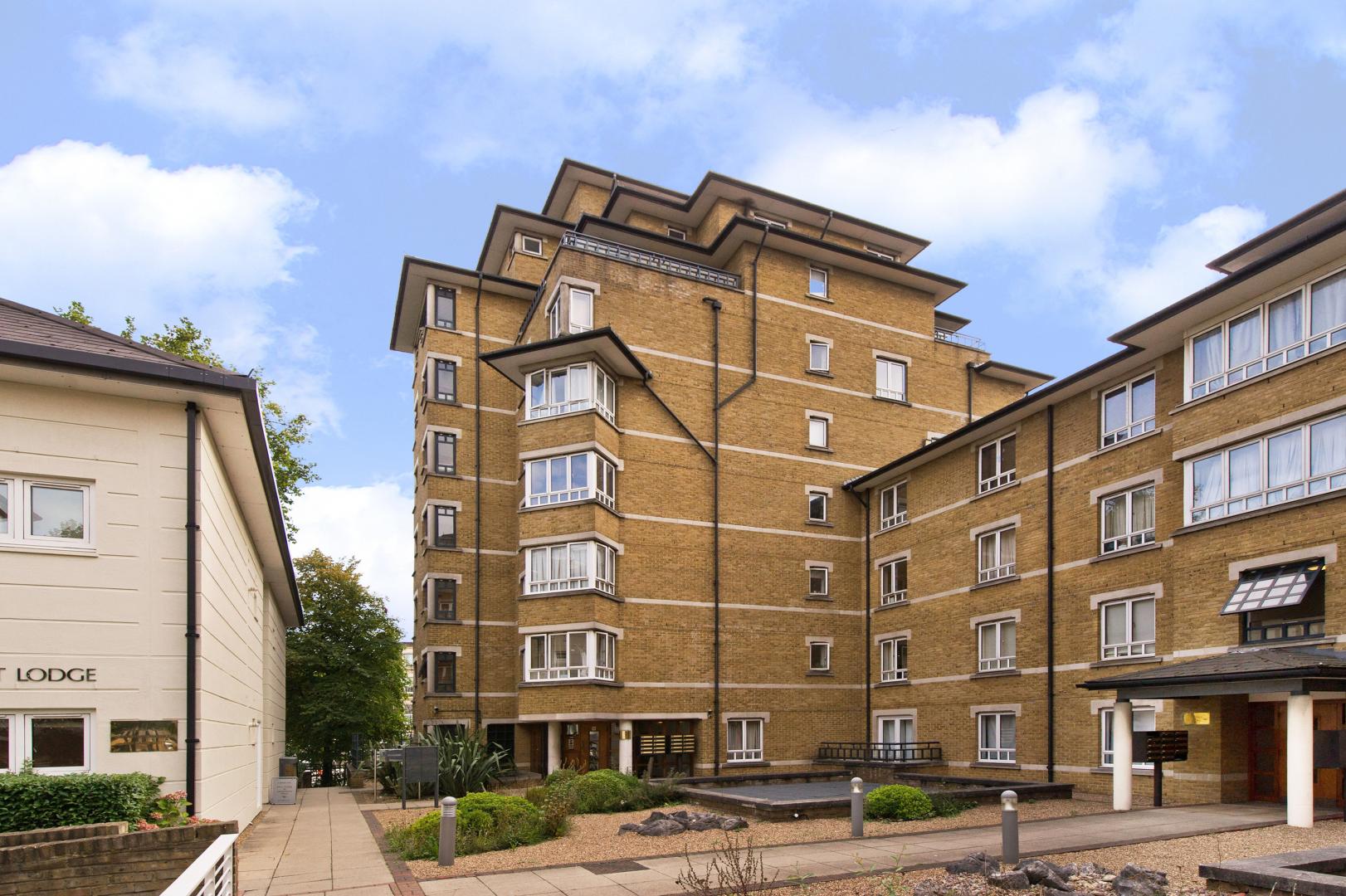 			1 Bedroom, 1 bath, 1 reception Flat			 Admiral Walk, MAIDA VALE